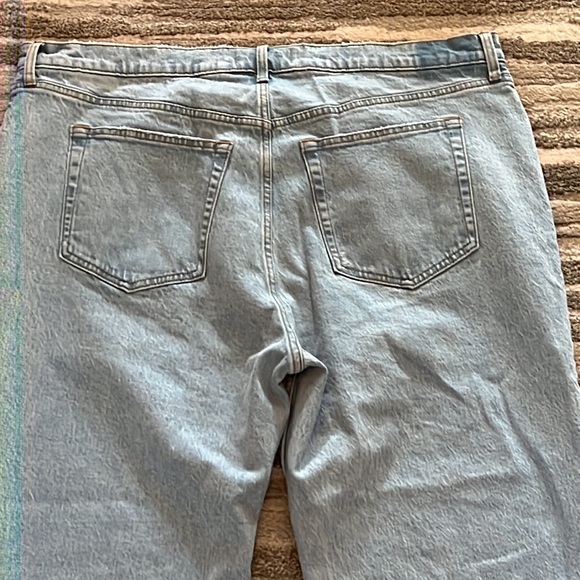 ABERCROMBIE & FITCH Curve Love High Rise 90s Relaxed Jean - Picture 13 of 13